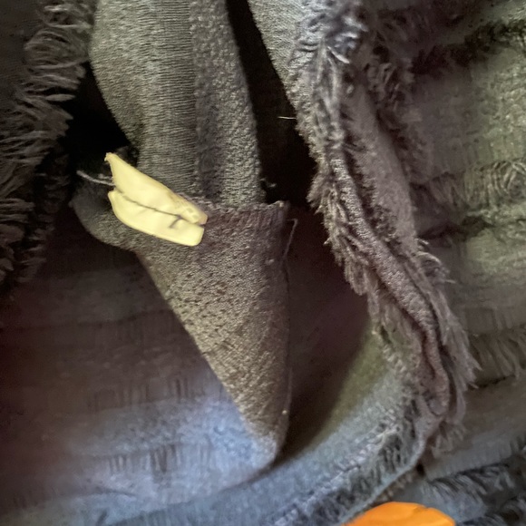 Zara fringe blouse with white stripe sleeve XS - Picture 4 of 6